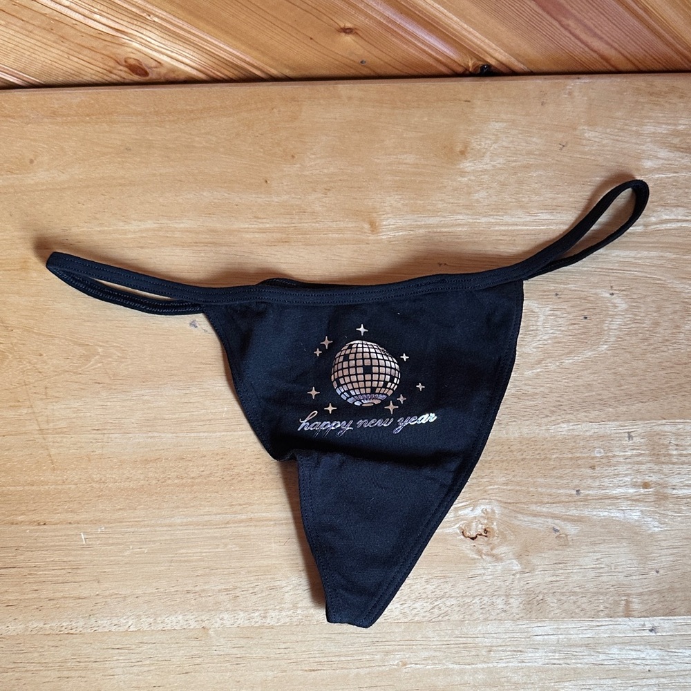 Victoria’s Secret Happy New Year V String Thong